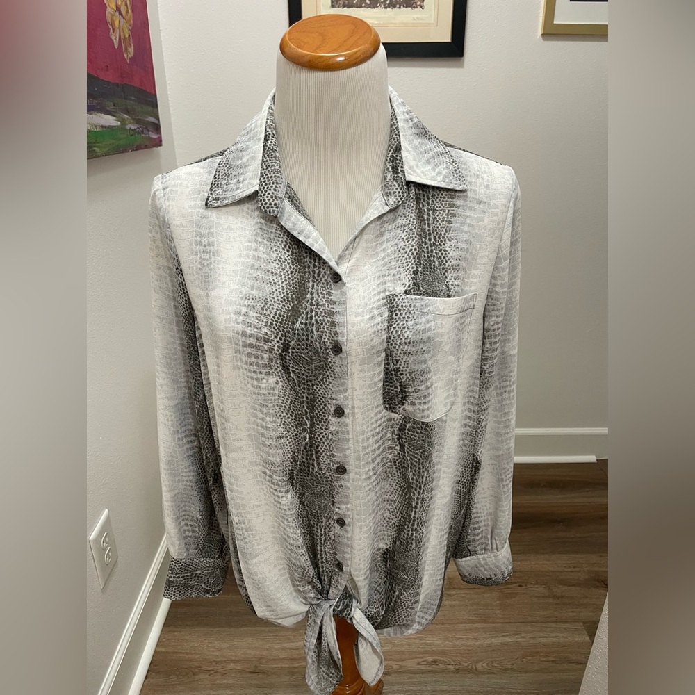 Snakeskin Front Tie Top/Blouse sz Medium